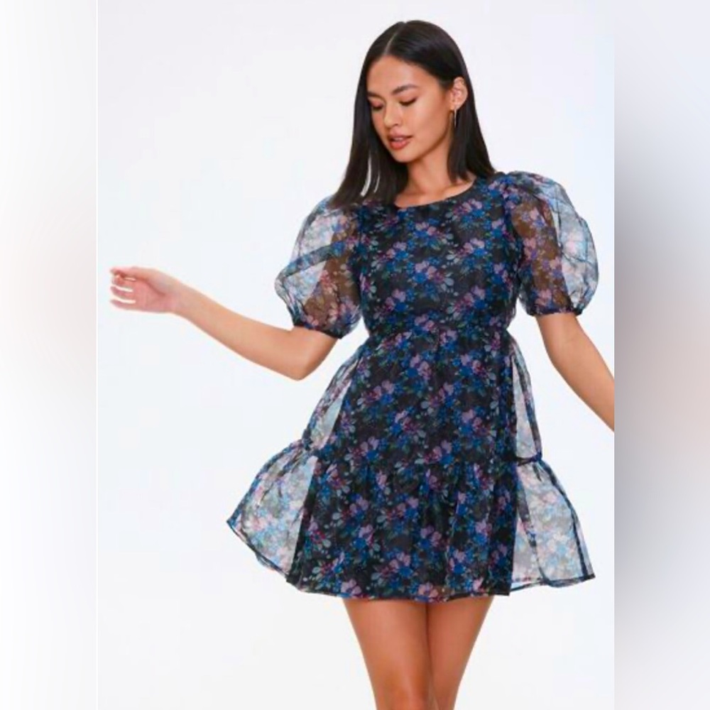 NWOT- FORVER 21 Floral Dress Size M